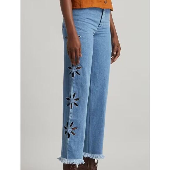 Tach x Free People Sz XS Blue Jazmin Cut-Out Flower Embroidered Denim Jeans - Picture 10 of 12